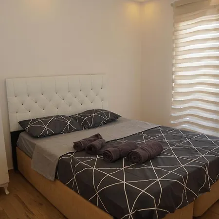 Bluehomes Grand Vila *
