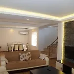 Bluehomes Grand